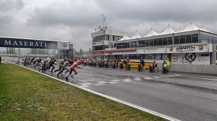 Un successo la “prima” del Trofeo Moto Guzzi Fast Endurance