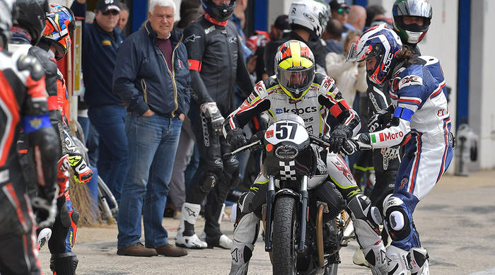 Grande equilibrio a Vallelunga nella seconda tappa del trofeo Moto Guzzi Fast Endurance
