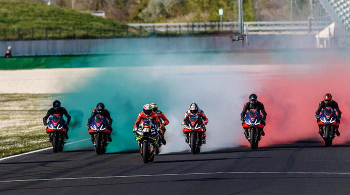 I grandi campioni Aprilia insieme sul circuito di Misano