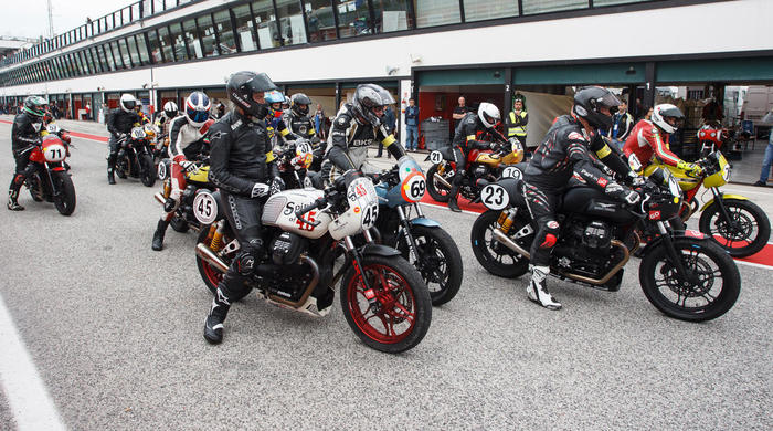 Moto Guzzi Fast Endurance 2020 trophy