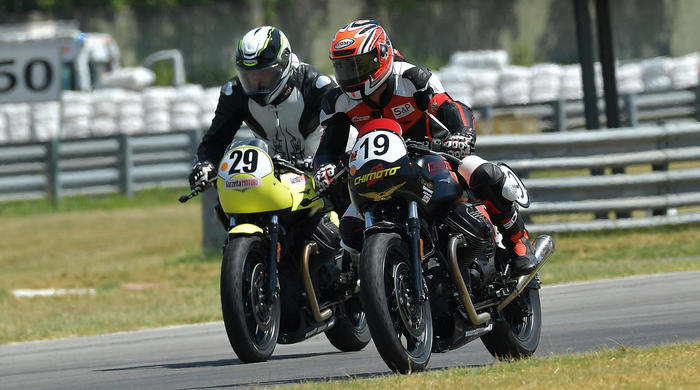 Moto Guzzi Fast Endurance - action