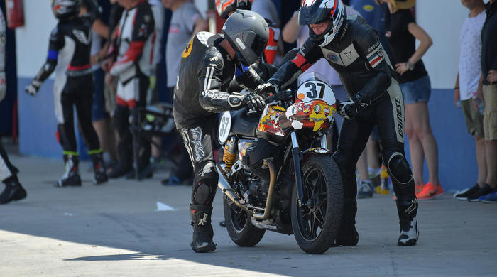 02 Trofeo Moto Guzzi Fast Endurance