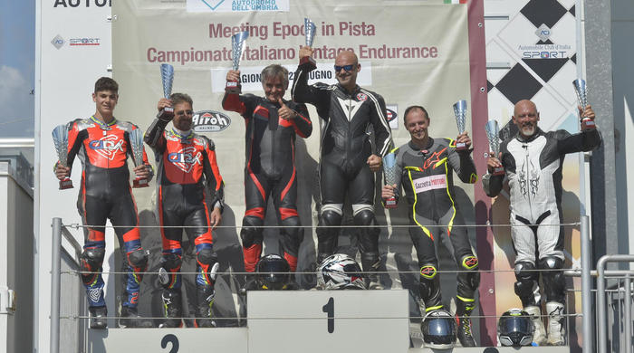 Moto Guzzi Fast Endurance - podio
