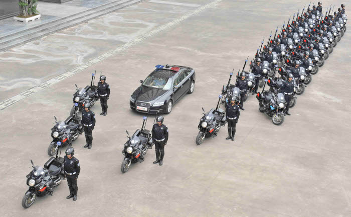 Aprilia Mana Polizia Chongqing