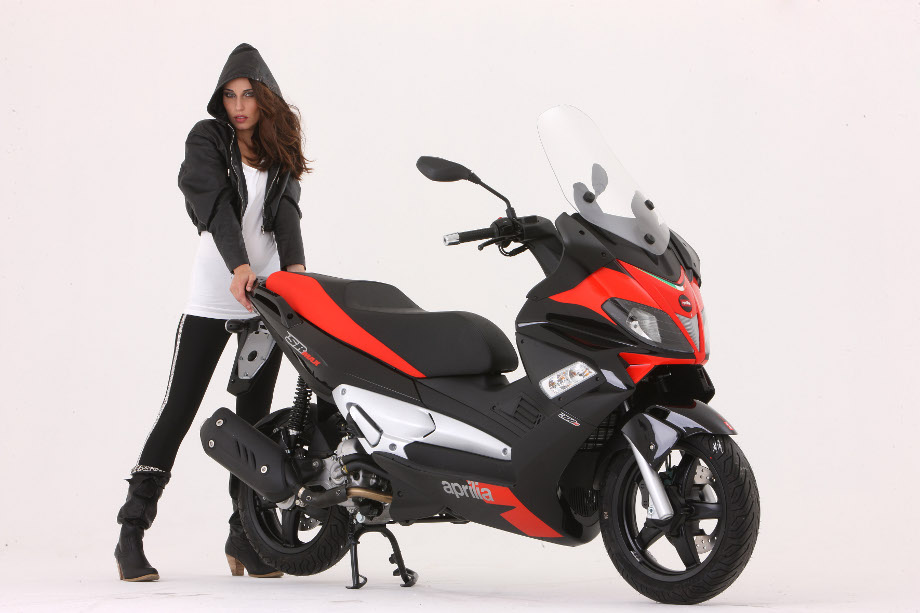 Aprilia SR Max