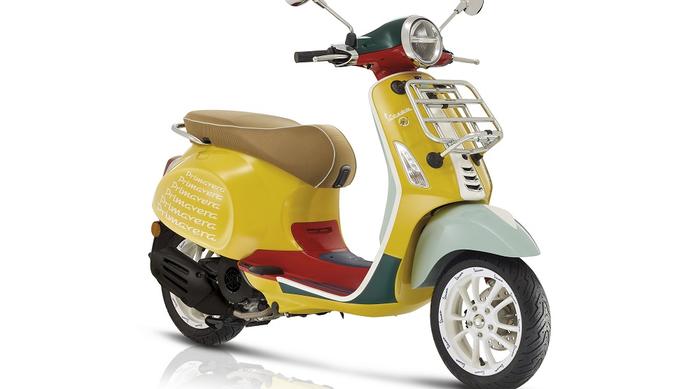 Vespa Primavera Sean Wotherspoon