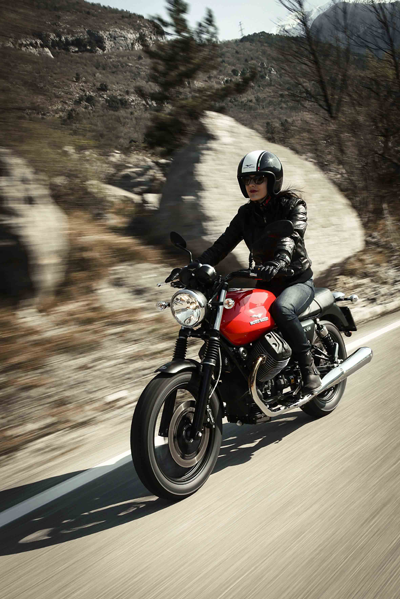 Moto Guzzi V7 Stone