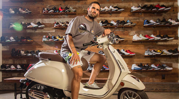 Vespa e Sean Wotherspoon insieme a Los Angeles firmano una partnership tra uno dei giovani designer più creativi ed influenti ed il brand simbolo dello stile su due ruote