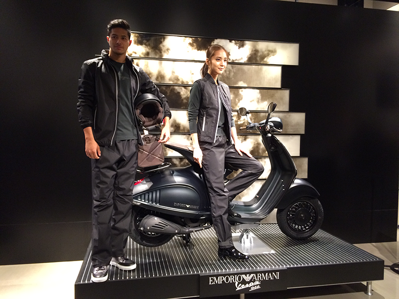 VESPA 946 EMPORIO ARMANI 