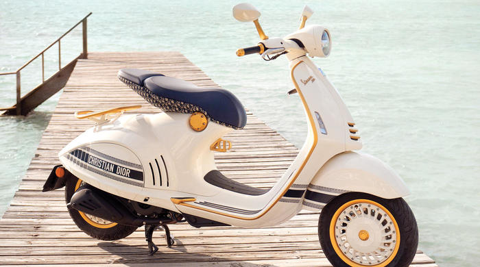 Vespa 946 CHRISTIAN DIOR