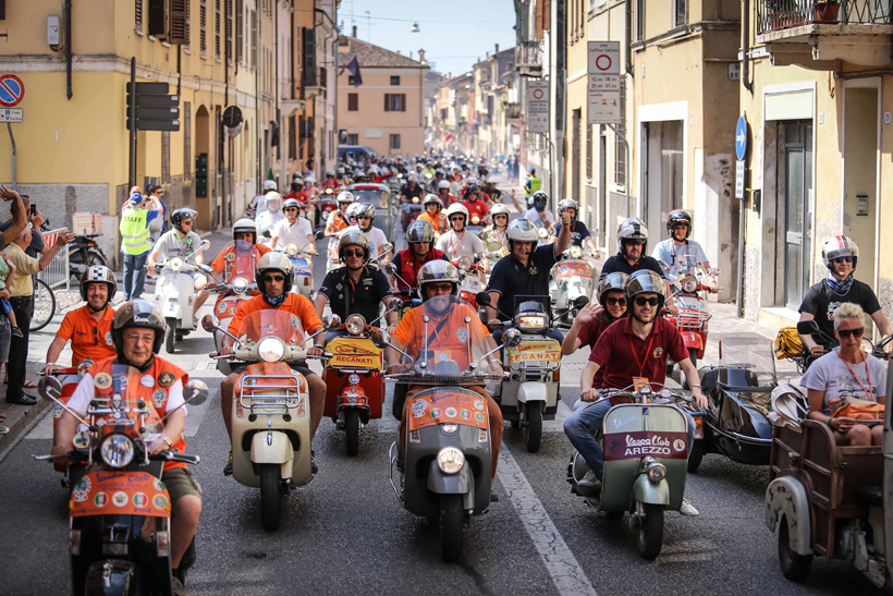 La Croazia accoglie i Vespa World Days 2015