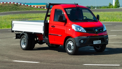 Piaggio_Commercial_NP6_1920x2560_1