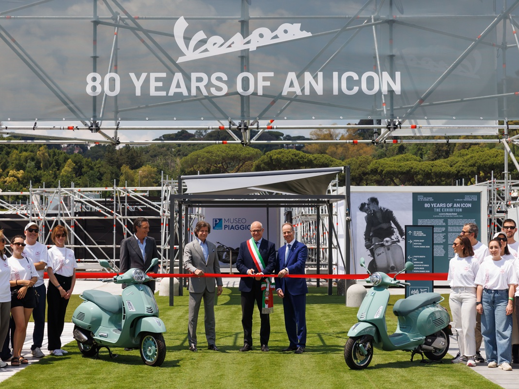 Celebrazioni per gli 80 anni di Vespa