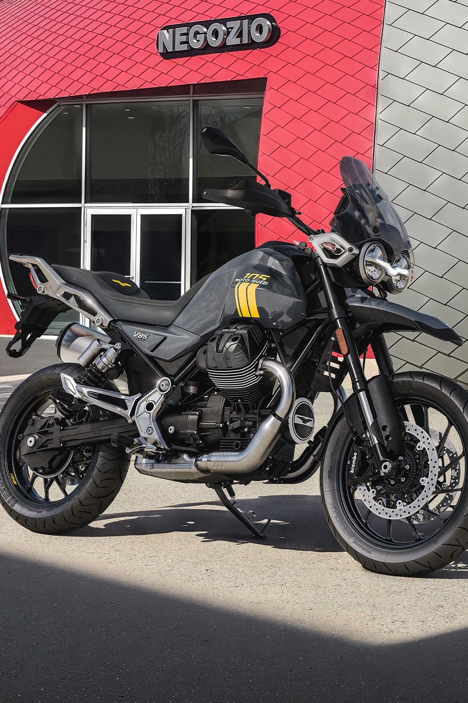 Moto Guzzi V85 Strada 105th Anniversary