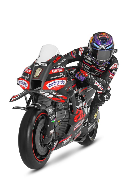 ApriliaRacing_Launch2025_4